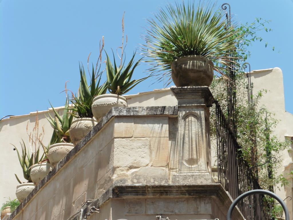 Ferienwohnung Palazzo Degli Olivi Modica Exterior foto
