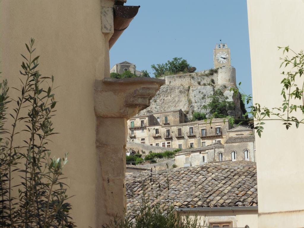 Ferienwohnung Palazzo Degli Olivi Modica Exterior foto